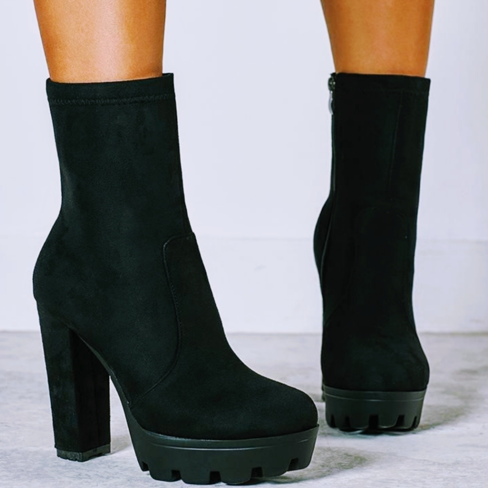 Black chunky heel Booties